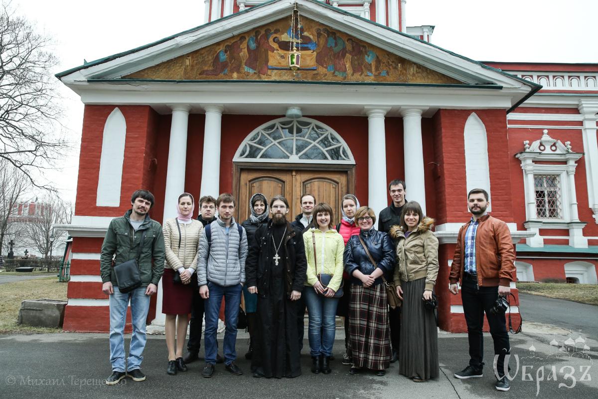 Молодежный клуб “Образ” посетил Новодевичий монастырь.